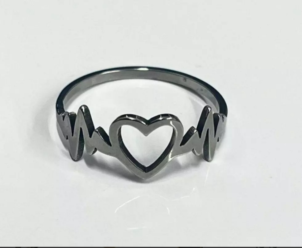 SILVER STAINLESS STEEL HEART AND BEAT RING – Set of 36